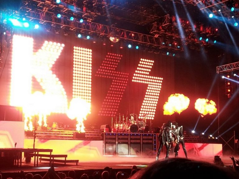 Mötley Crüe & KISS, Molson Amphitheatre Sept 2012